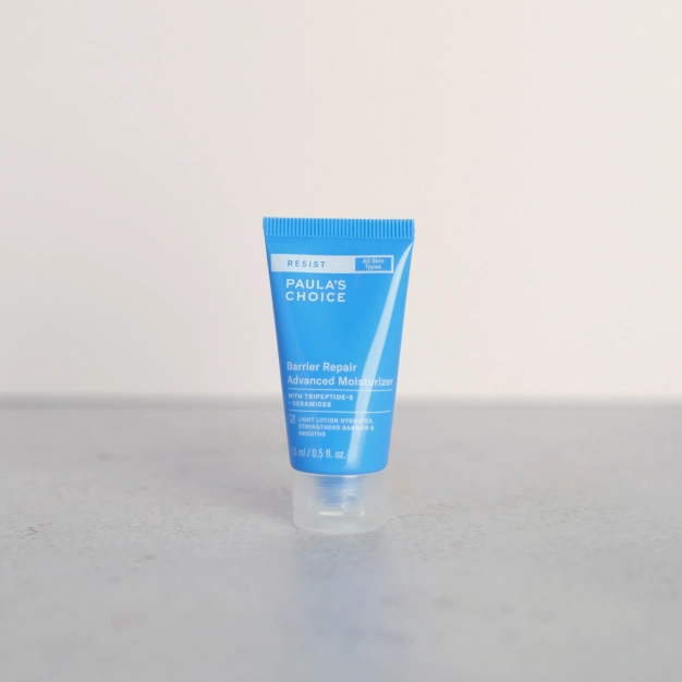 Крем для восстановления барьера кожи с керамидами 15 мл / Resist barrier repair advanced moisturizer